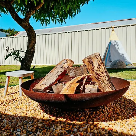 2-Min Walk To Beach Modern Firepit Yard Kids Welcome Ettalong Beach Exterior photo
