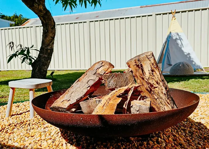2-Min Walk To Beach Modern Firepit Yard Kids Welcome