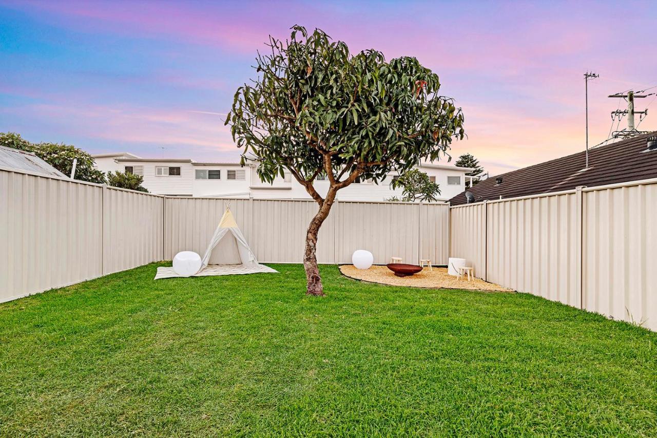 Holiday home 2-min Walk To Modern Firepit Yard Kids Welcome *