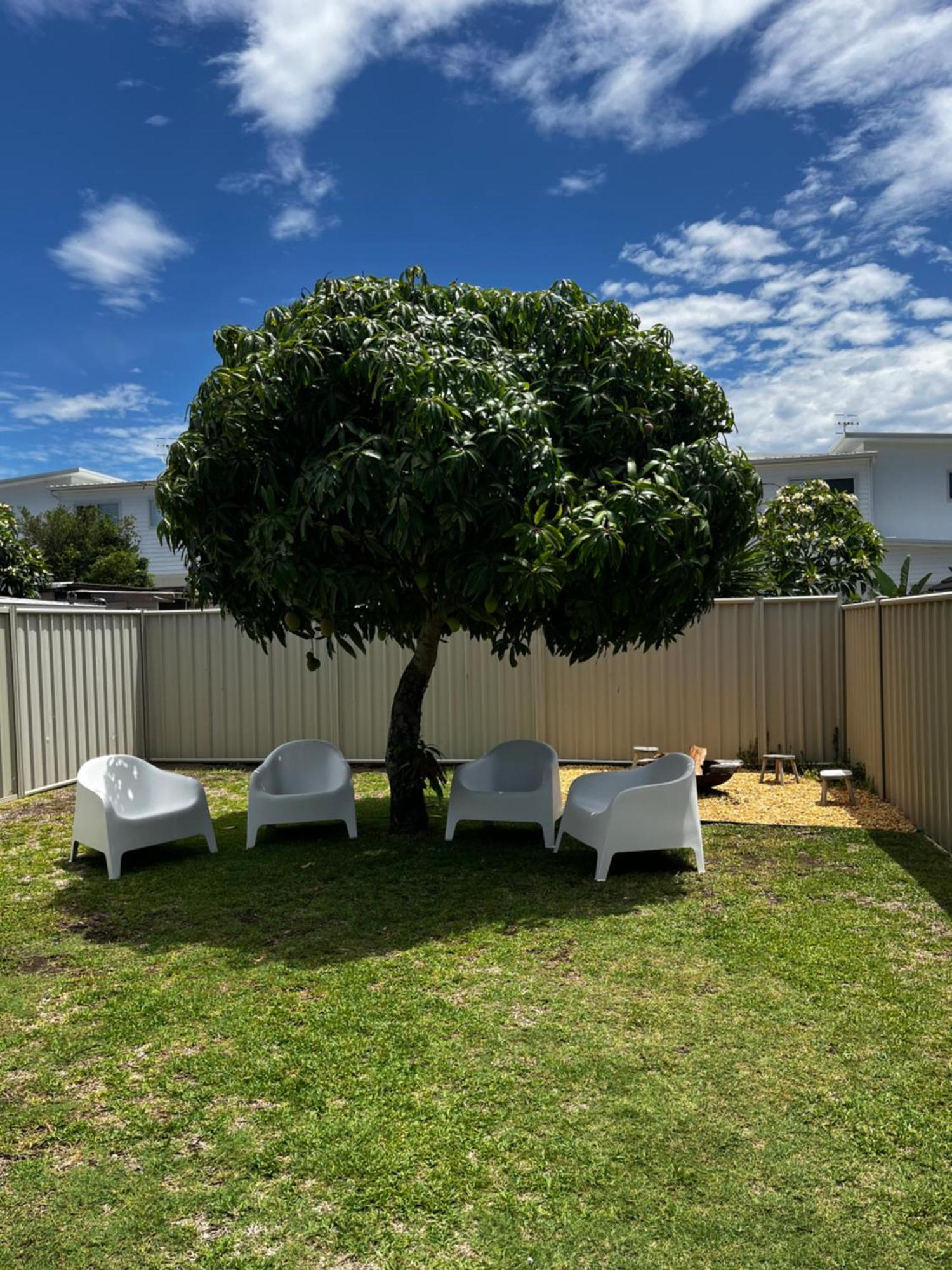 Holiday home 2-min Walk To Modern Firepit Yard Kids Welcome